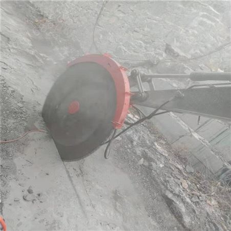 液压岩石锯视频 甘肃定西360度旋转挖机圆盘锯