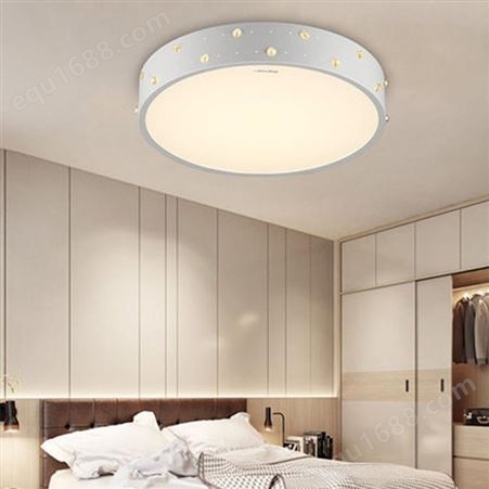 三雄极光产品 LED卧室餐厅吸顶灯圆形水晶镂空简约灯饰