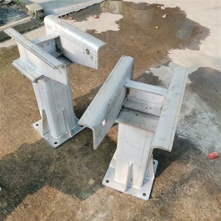 1050兴化厂家定制异型立柱 不锈钢楼梯立柱加工