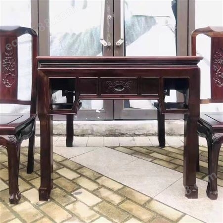 松江区红木家具回收，老红木椅收购-免费评估