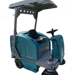 小型驾驶式扫地机
